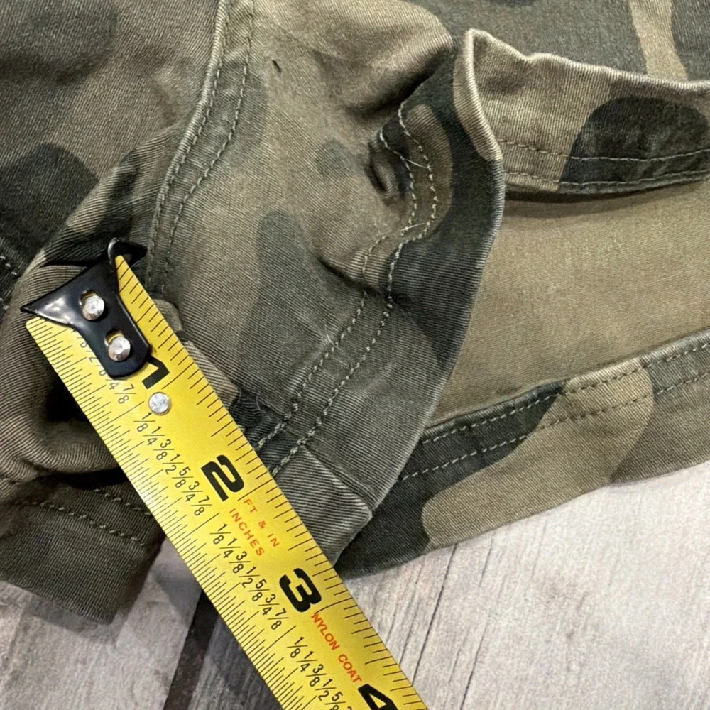 Hollister Shorts Women's Sz Large Ultra High Rise Pockets Camouflage Cotton